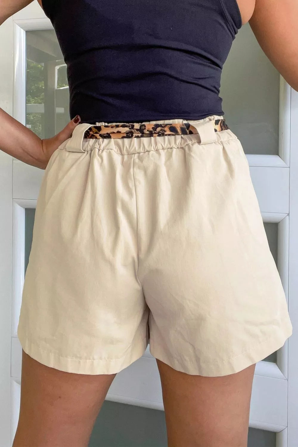 High-Waisted Pleated Shorts with Belt Secondary image