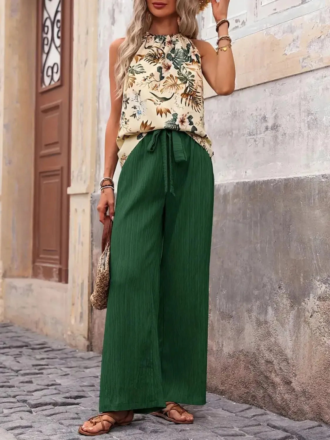 Floral Print Tank Top & Wide Leg Pants Set Secondary image