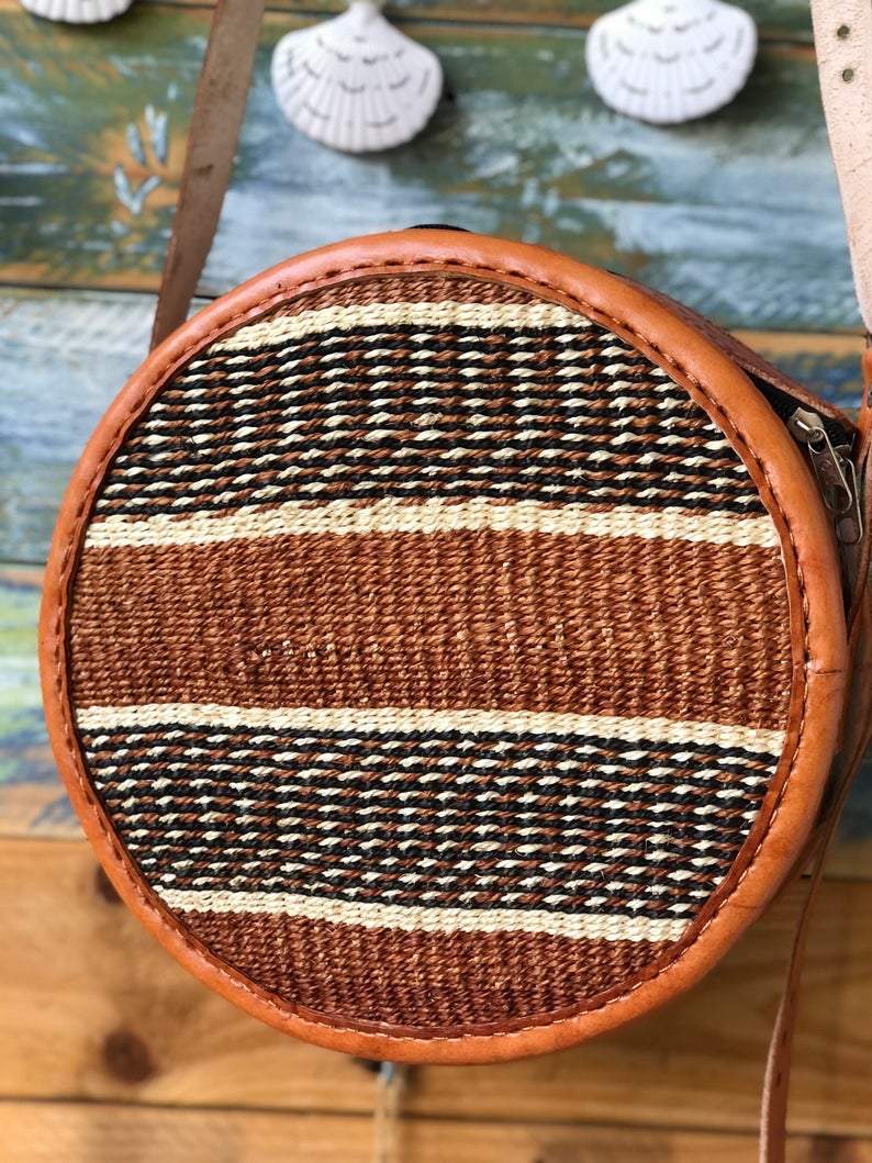Woven Sisal Round Crossbody Bag Secondary image